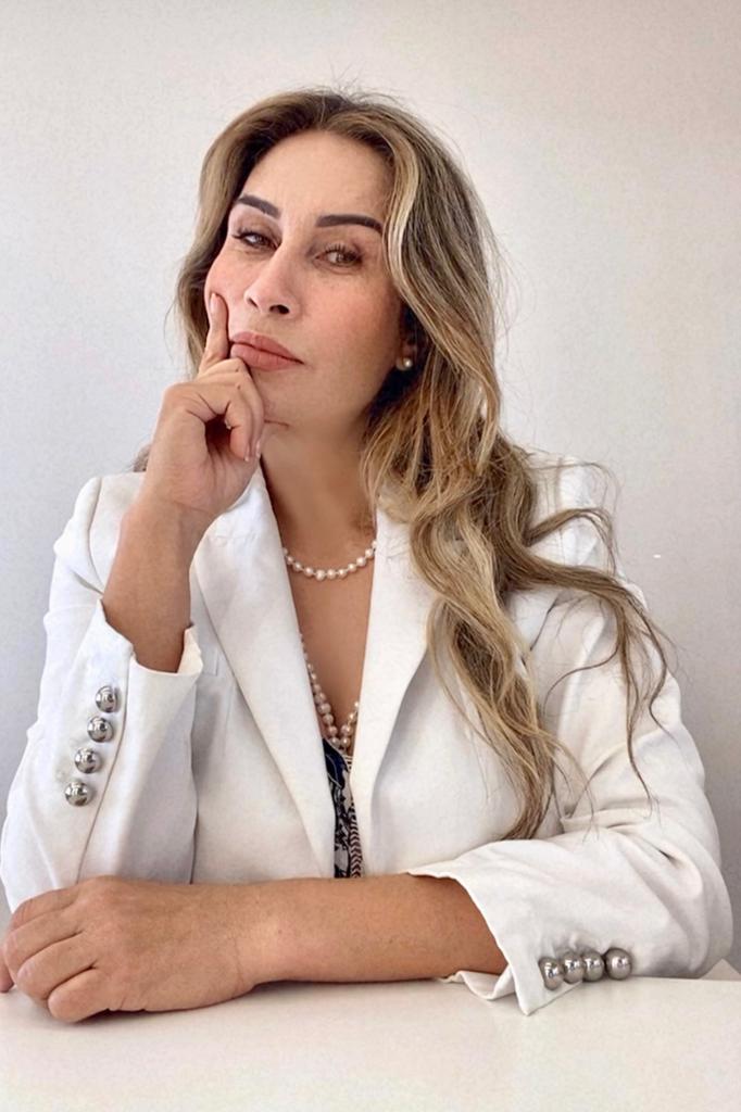 Dra. Ellen Carvalho